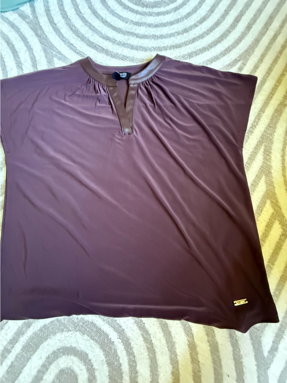 Women's Plum Short-Sleeve V-Neck Top